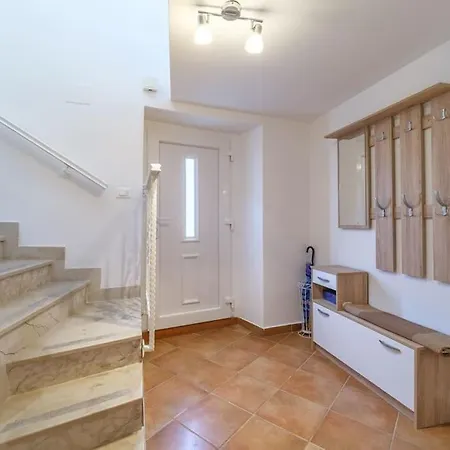 Cozy Mediterranean House * Sutivan