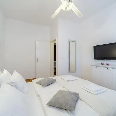 Cozy Mediterranean House Hébergement de vacances *