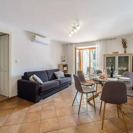 Hébergement de vacances Cozy Mediterranean House *