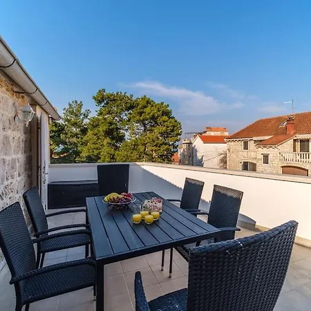 Cozy Mediterranean House * Sutivan